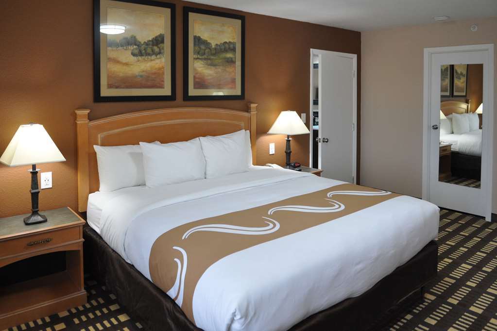 Quality Inn & Suites Plano East - Richardson Zimmer foto